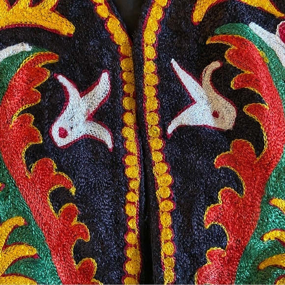 Vintage Embroidered multicolored boho vest - Picture 4 of 6